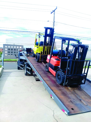 Serviço com empilhadeira.jpg